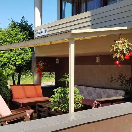 Livingpalanga- Meta12 *