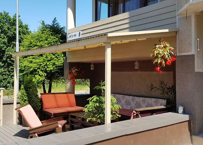 Livingpalanga- Meta12 *